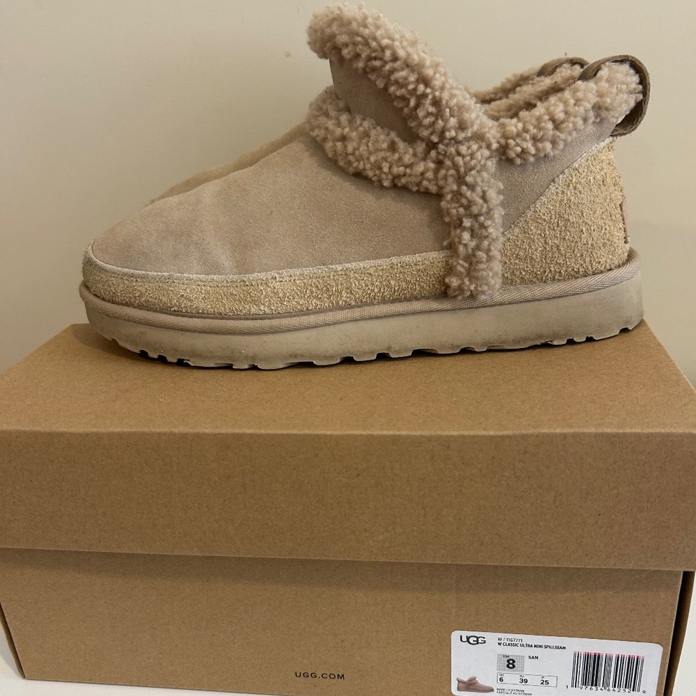 Women's UGG Classic Ultra Mini Spillseam size 8